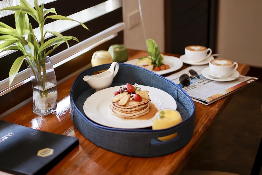 The Bourke Hotel Davao City Eksteriør bilde